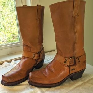Frye Harness 12R boots 8.5 tan